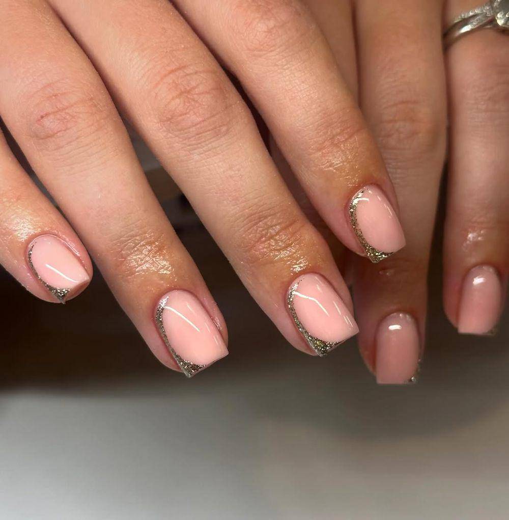 inspirasi nail art 2 warna (instagram.com/lemontreenailscardiff)