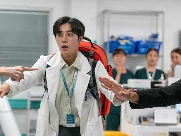 cuplikan drama The Trauma Code: Heroes on Call (instagram.com/netflixkr)