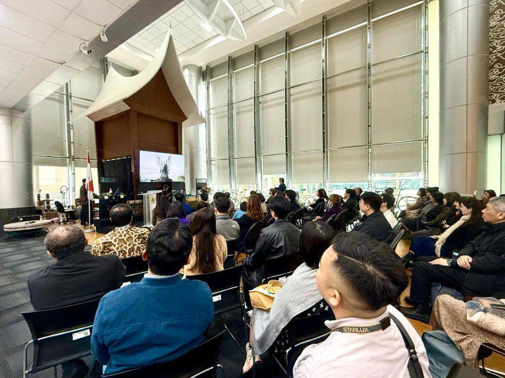 Suasana konferensi pers mini seri film dokumenter “Not Far from Home” tanggal 25 Januari 2025 di Indonesia Exhibition Centre, KDEI-Taipei .(Dok.Istimewa).
