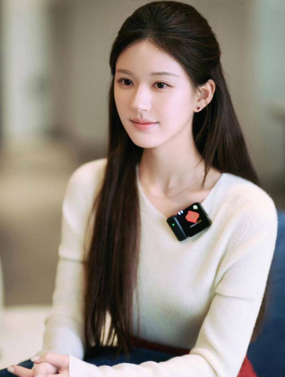 Zhao Lusi (x.com/TetSolo1230)