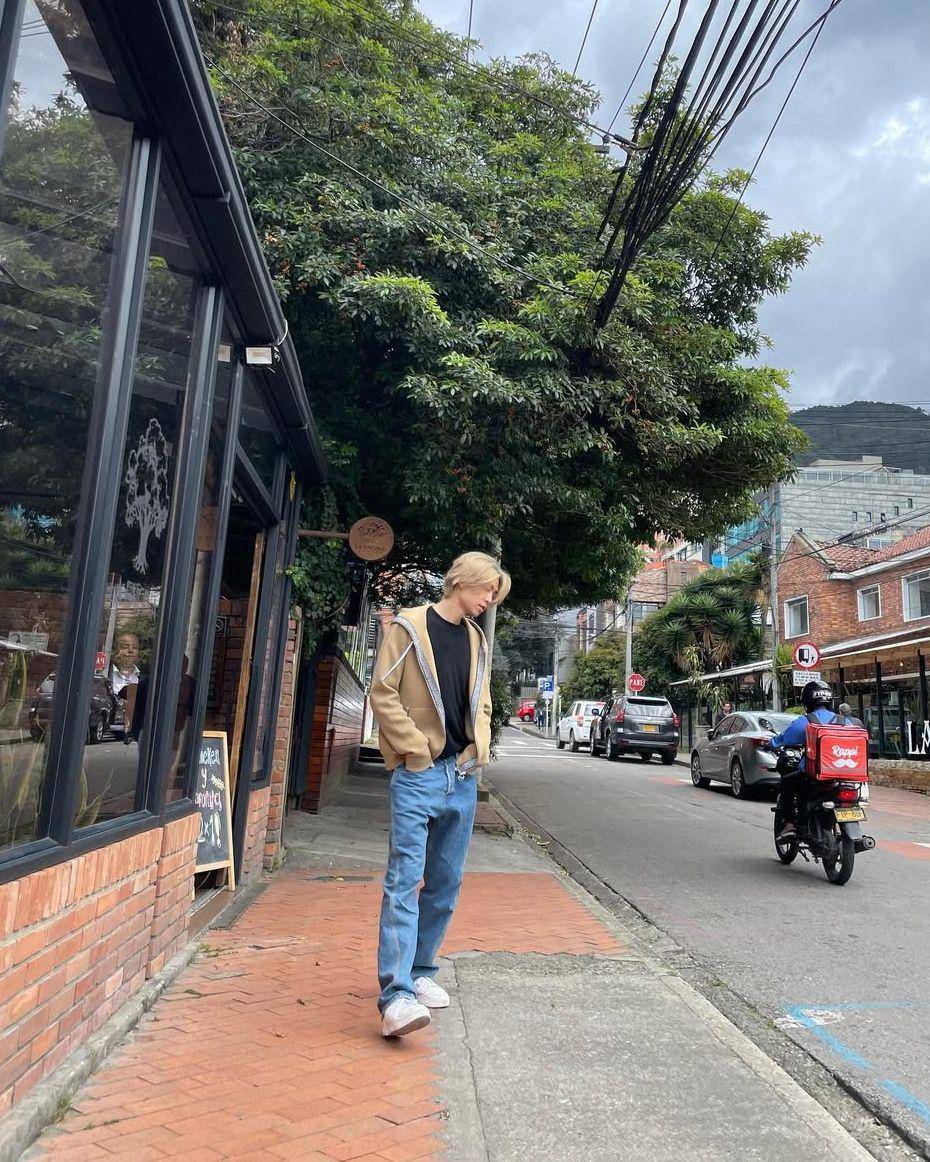 inspirasi outfit street style ala Johnny NCT (instagram.com/johnnyjsuh)