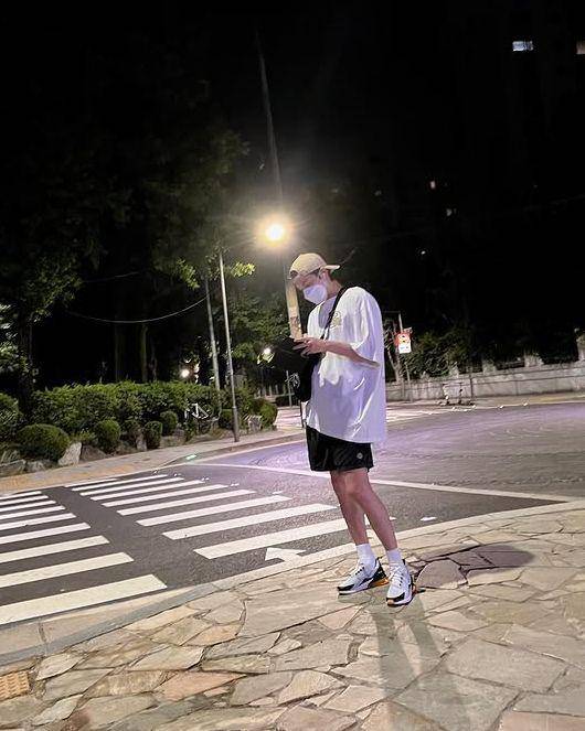 inspirasi OOTD hangout ala Lee Min Ho (instagram.com/actorleeminho)