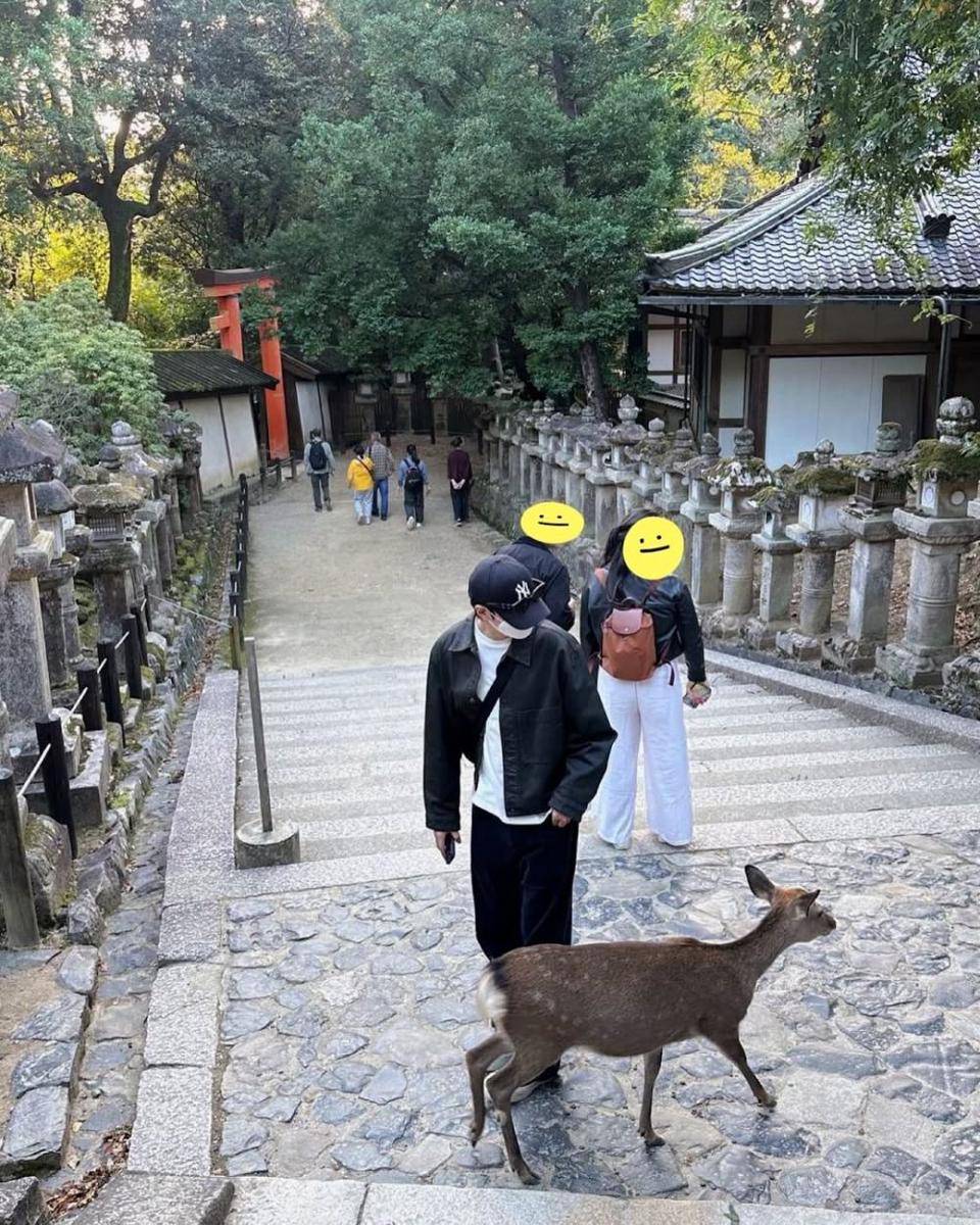inspirasi OOTD hangout ala Lee Min Ho (instagram.com/actorleeminho)