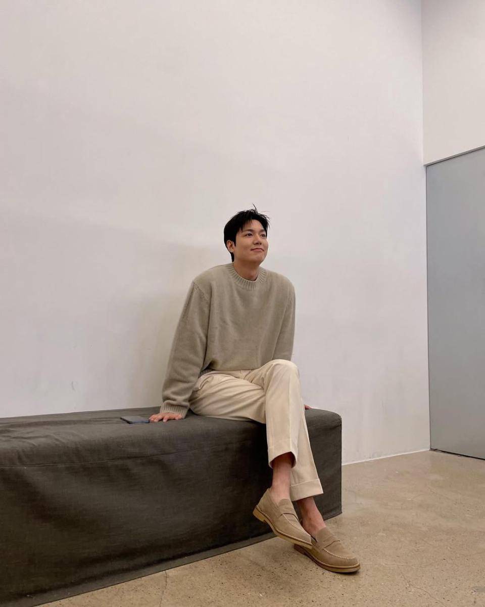 inspirasi OOTD hangout ala Lee Min Ho (instagram.com/actorleeminho)
