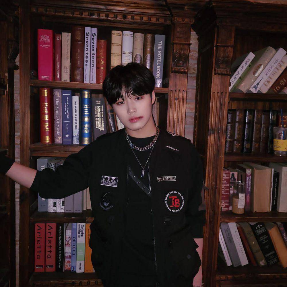 Eunseop LUN8 (x.com/LUN8_members)