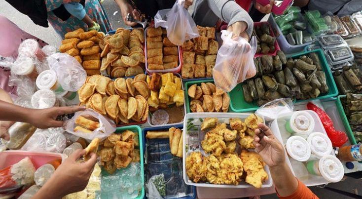 9 Tempat War Takjil di Kota Bandung, Makanan Enak Harga Bersahabat
