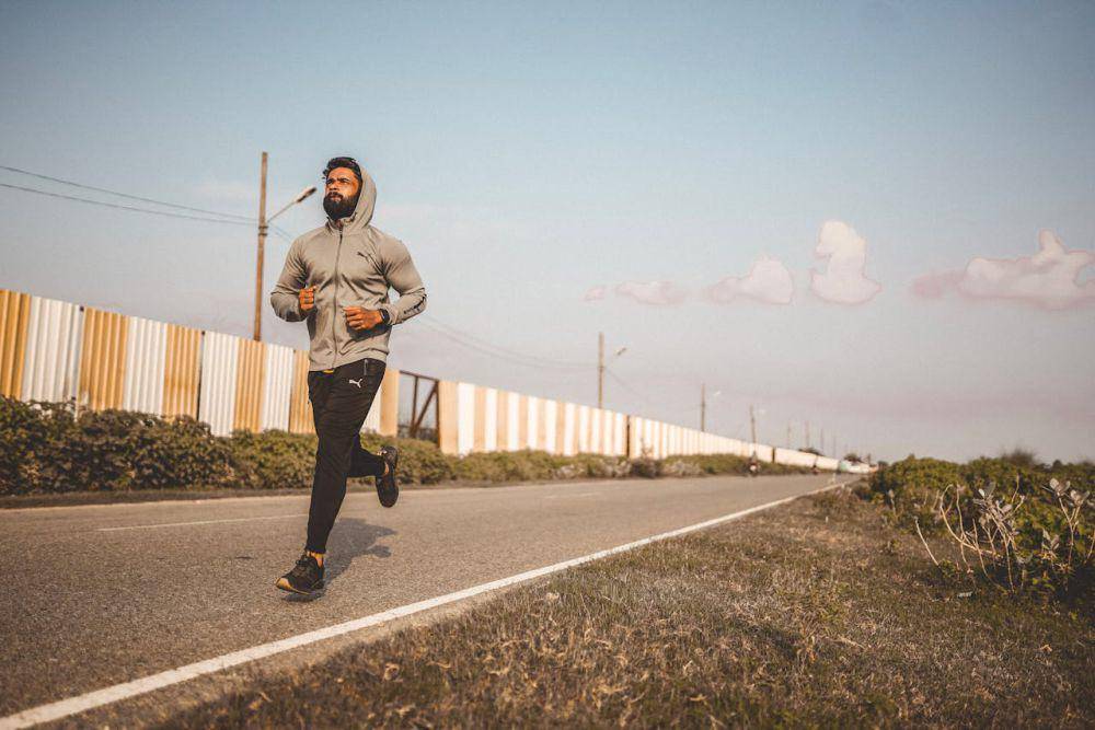potret joging (pexels.com/Mohammad Yasir)
