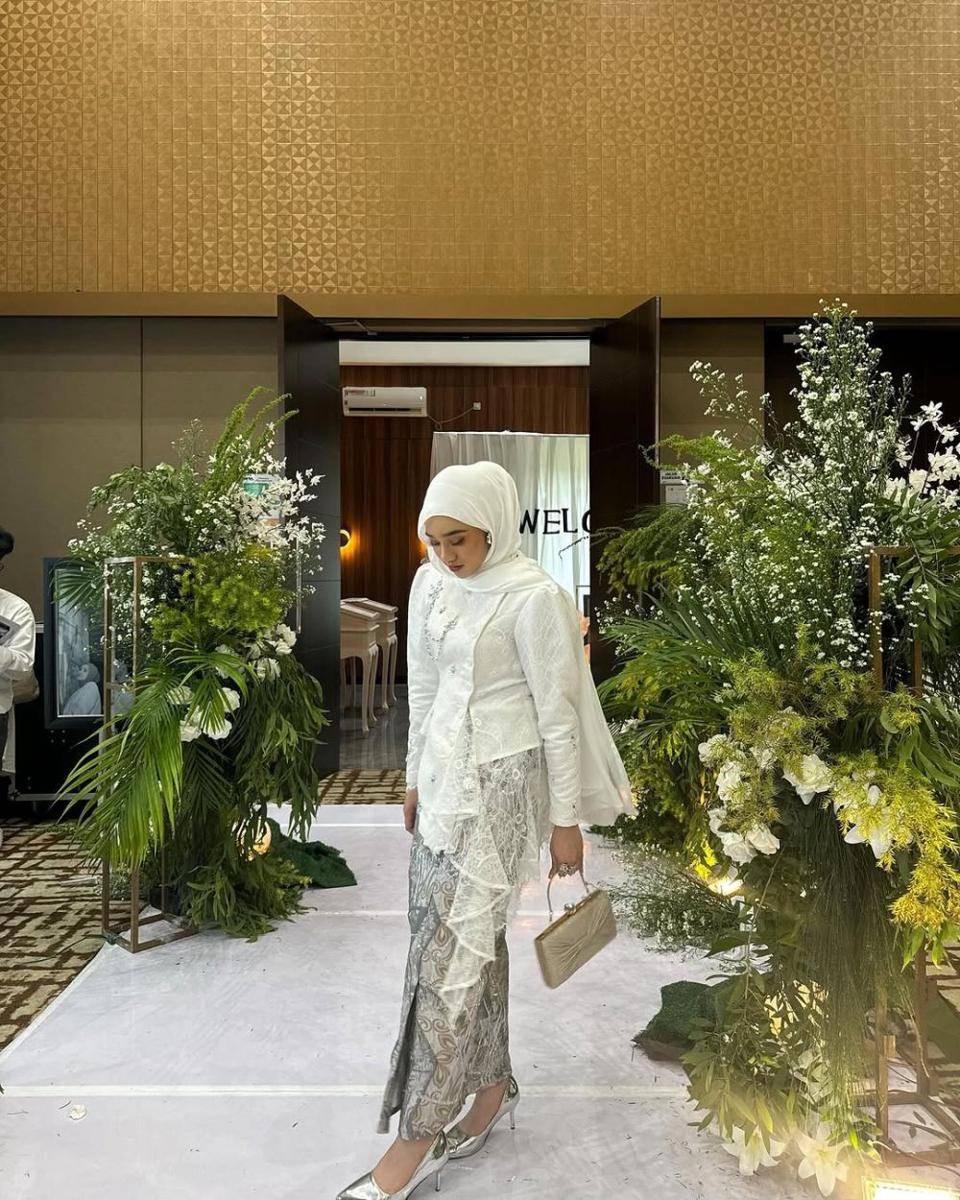 Resepsi pernikahan Salma Salsabil dan Dimansyah Laitupa. (Instagram.com/nabilataqqiyah)