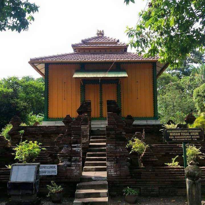Makam Mbah Panggung (instagram.com/febrianfiqih)