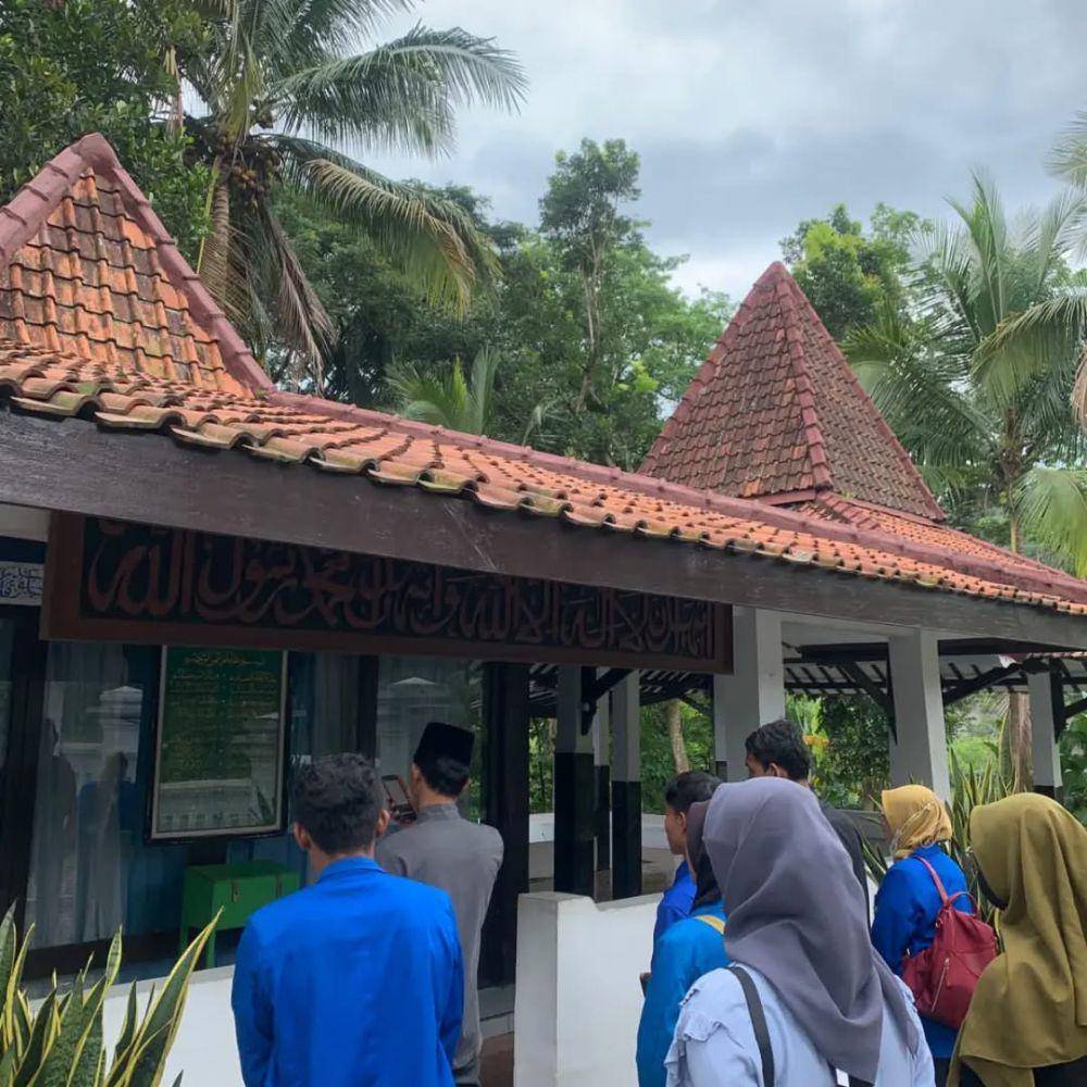 Makam Ki Gede Sebayu (instagram.com/pmiikom_sunanpanggung)