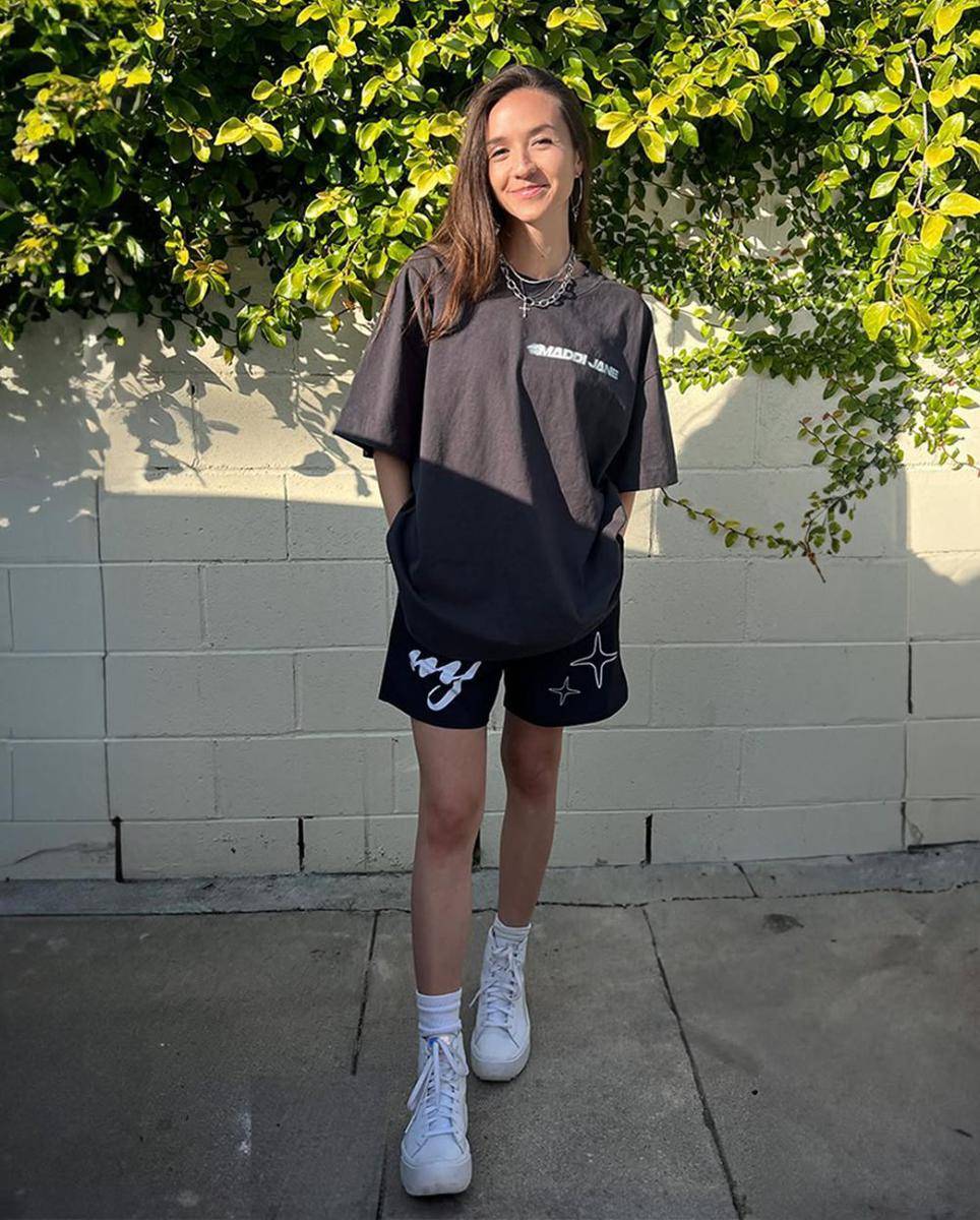 Maddi Jane (instagram.com/maddijanemusic)