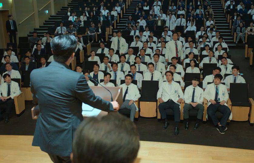 still cut drama Korea The Trauma Code: Heroes On Call (youtube.com/@NetflixKorea)