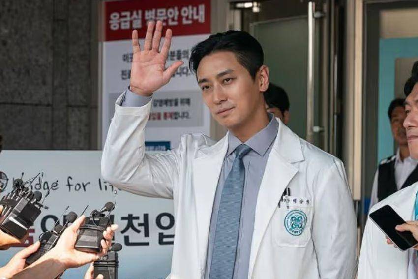 [QUIZ] Apakah Kamu Kuat Kerja Bareng Dokter Baek Kang Hyuk di The Trauma Code: Heroes on Call?