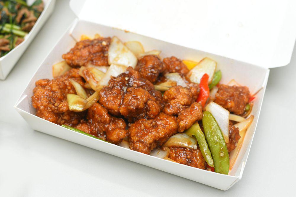 5 Tips Memasak Ayam Kecap Pedas, Sedikit Minyak Tapi Tetap Enak