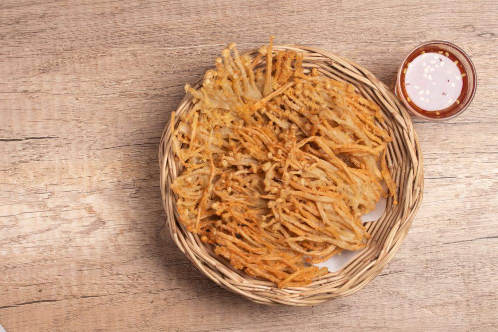 5 Rahasia Tepung Bumbu agar Jamur Goreng Krispi Tak Lembek, Yuk Coba!