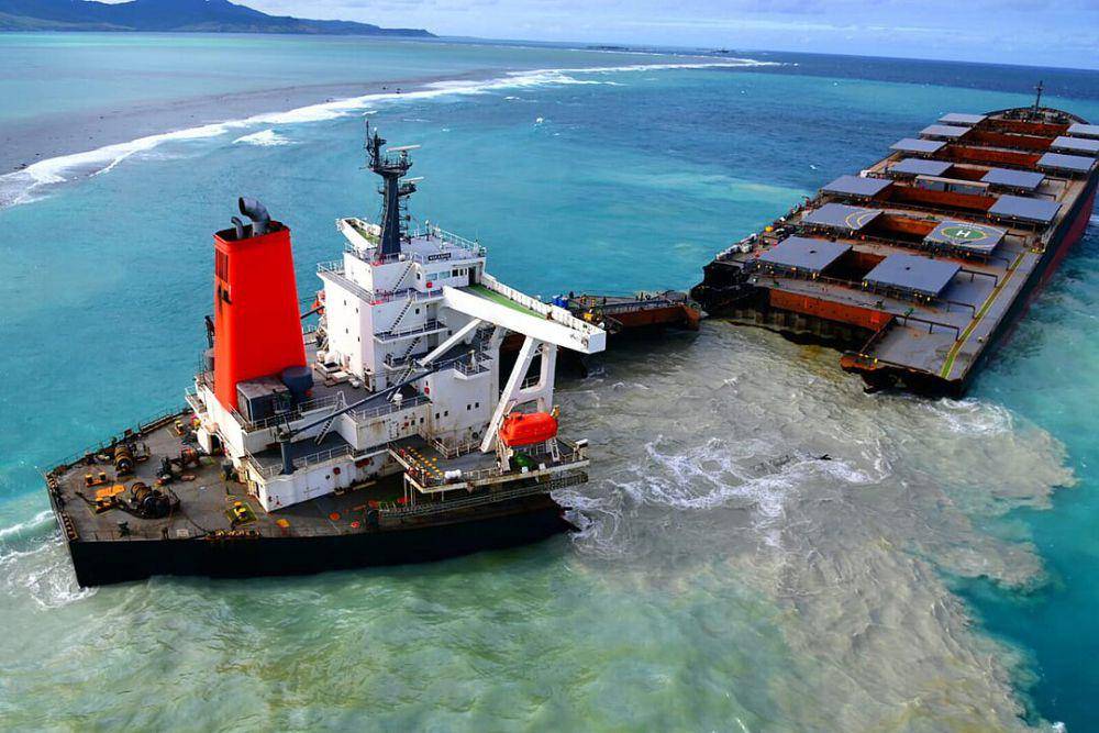 ilustrasi peristiwa minyak tumpah di Mauritius pada tahun 2020 (wikimedia.org/International Maritime Organization)