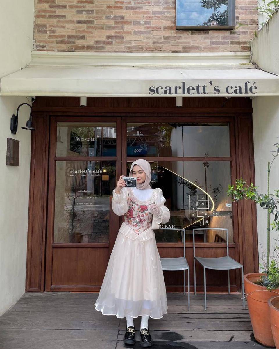 inspirasi coquette style ala Nola Clara (instagram.com/nolaclr.a)