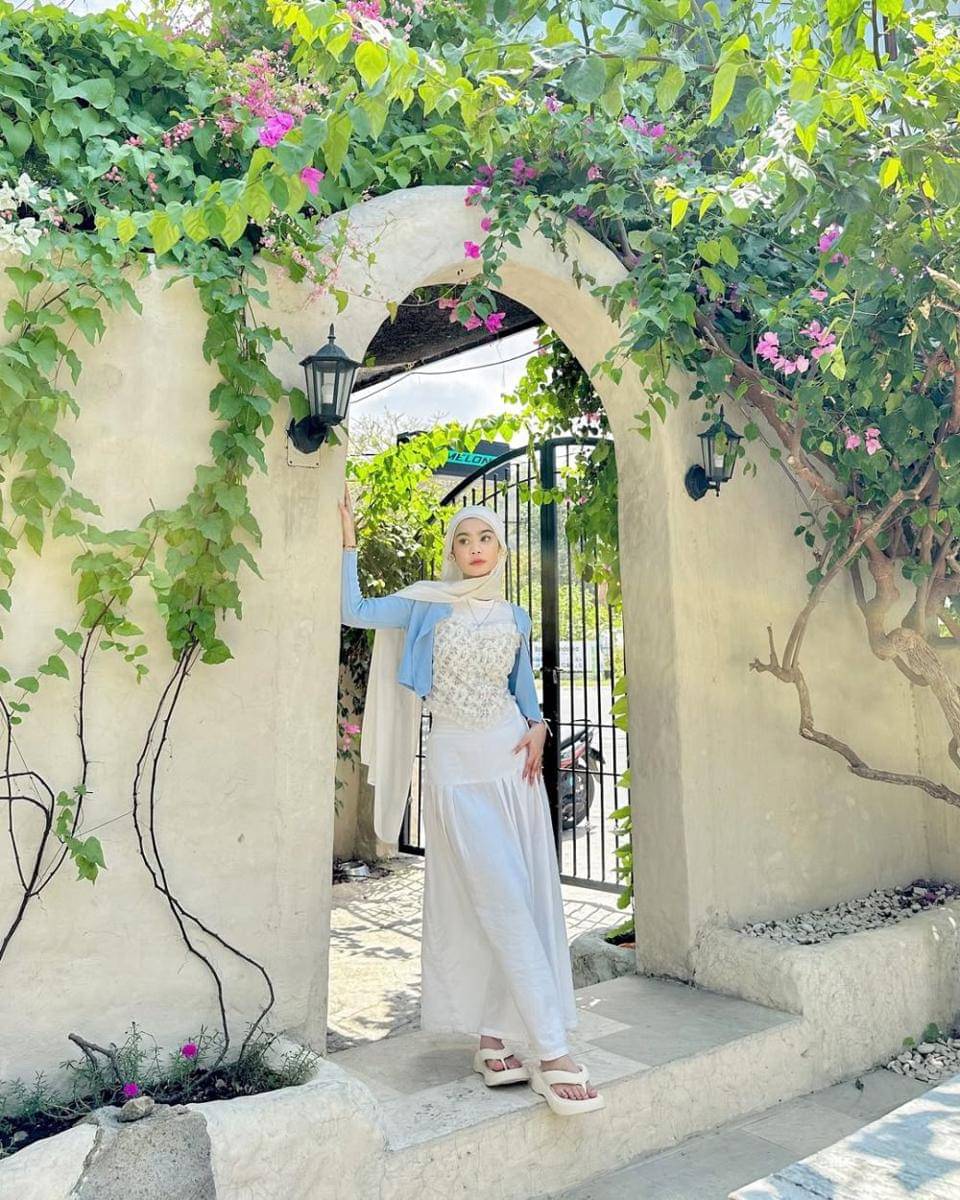 inspirasi coquette style ala Nola Clara (instagram.com/nolaclr.a)