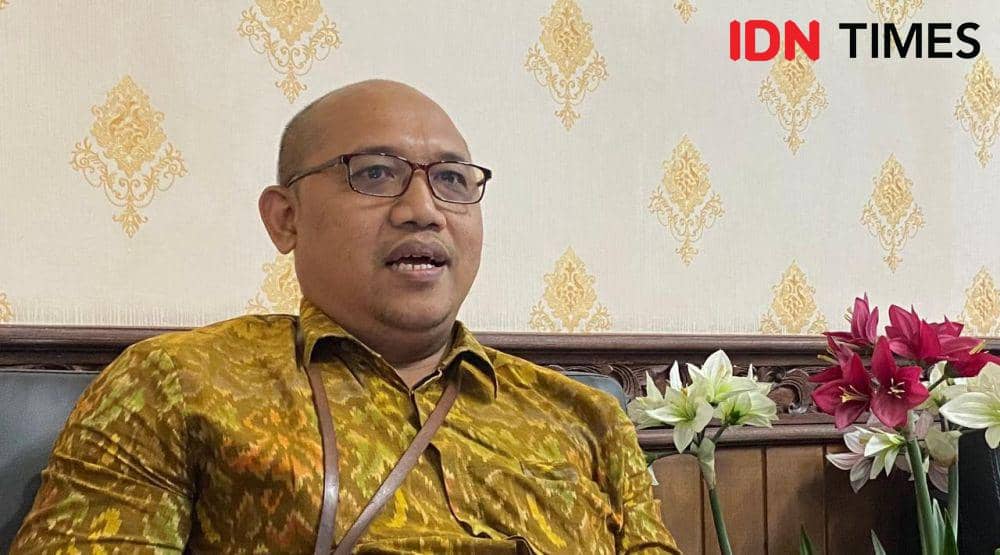 Statistisi Ahli Madya BPS Provinsi Bali, Ketua Tim Statistik Ketahanan Sosial, Anak Agung Gede Dirga Kardita. (IDN Times/Yuko Utami)