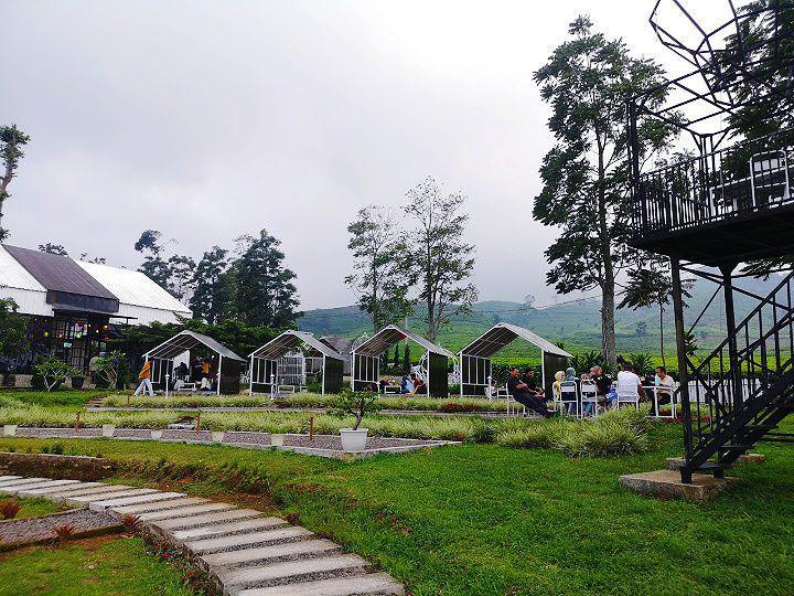 7 Tempat Makan Keluarga di Subang dengan Pemandangan Ciamik