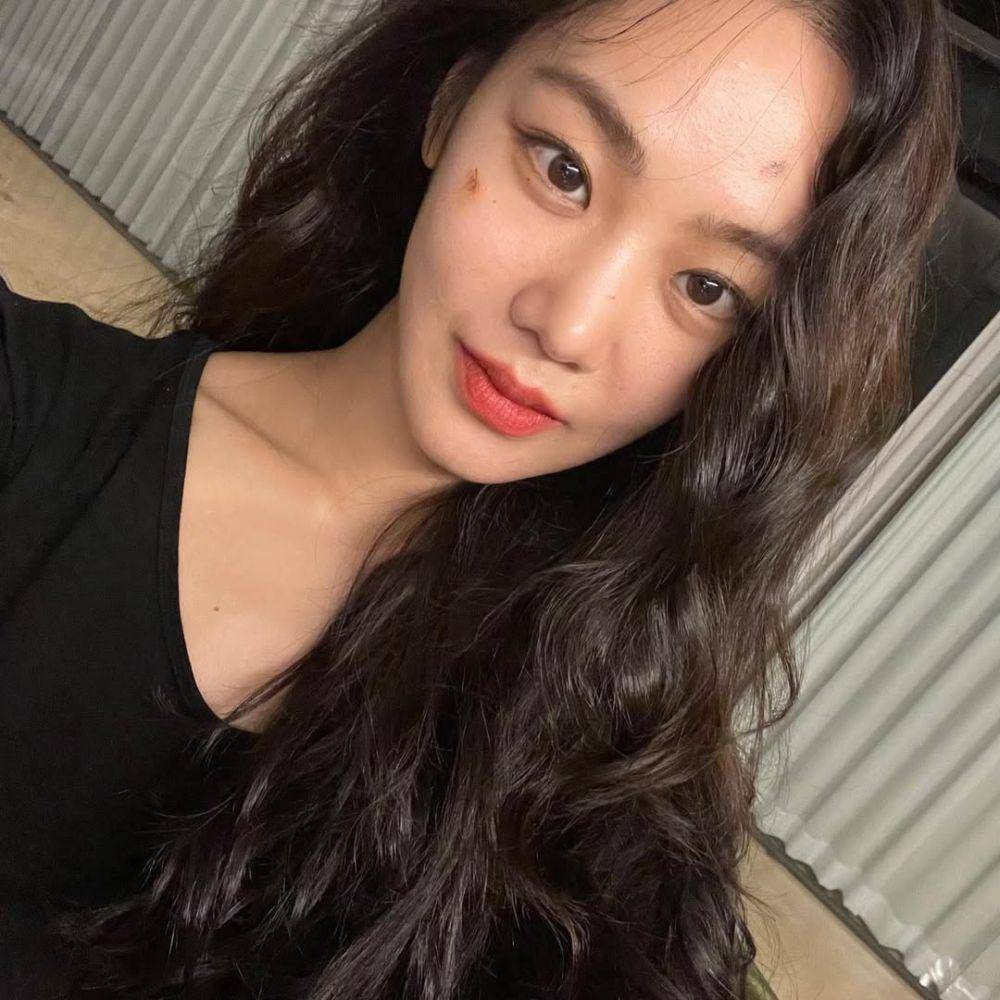 inspirasi makeup Han Ji Eun (instagram.com/hanjieun0603)