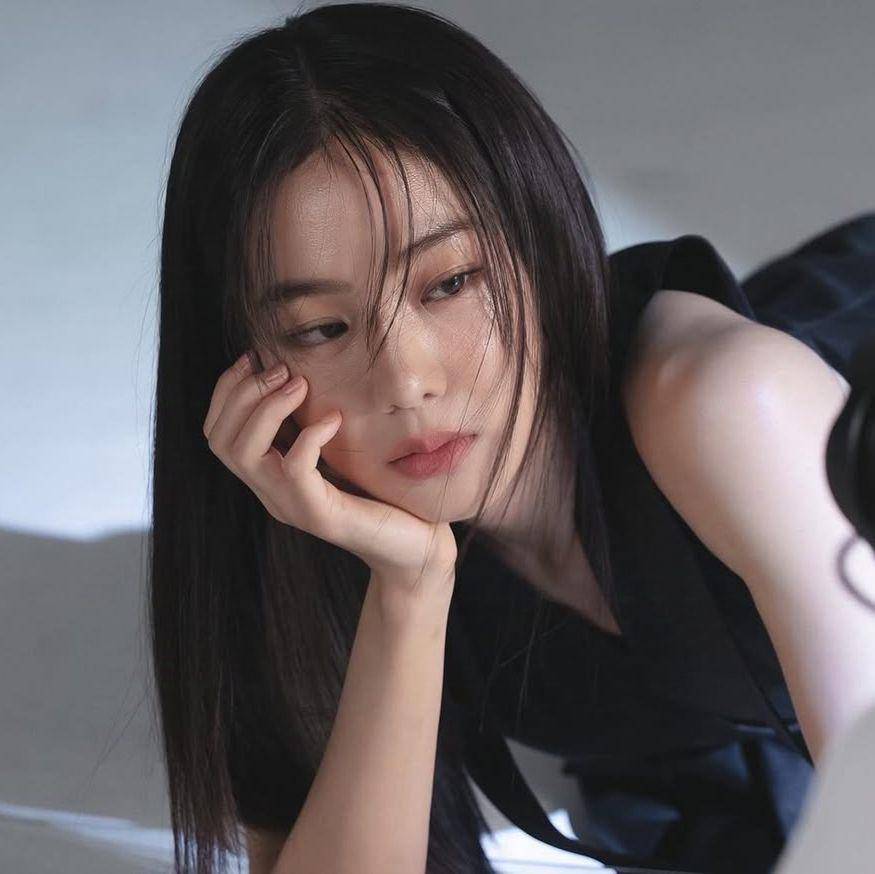 inspirasi makeup Han Ji Eun (instagram.com/hanjieun0603)