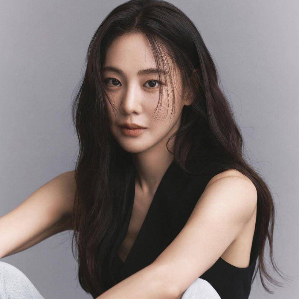 inspirasi makeup Han Ji Eun (instagram.com/hanjieun0603)