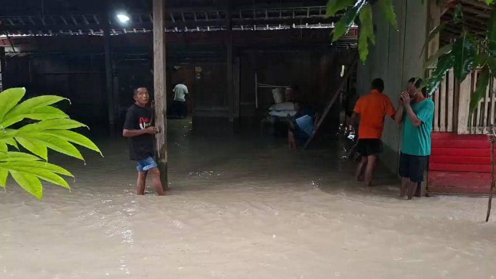 Banjir terjang Dusun Kebonduren Desa Kenongorejo, Kecamatan Pilangkenceng Kabupaten Madiun. IDN Times/ Riyanto.