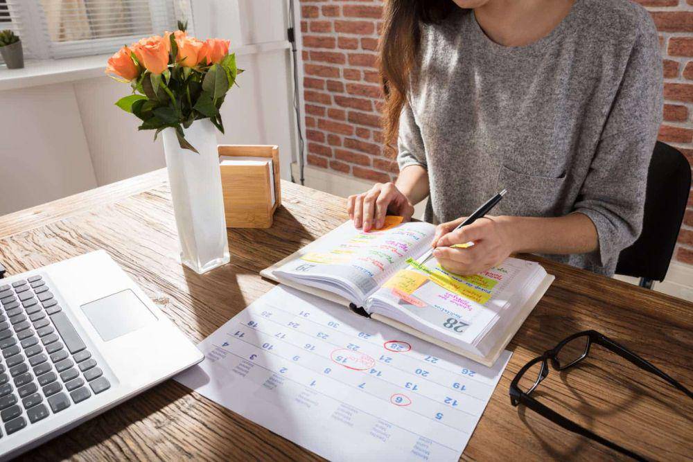 Membuat jadwal belajar