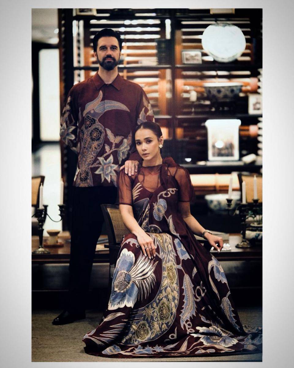 Sara Wijayanto dan Adinia Wirasti di pernikahan Wisnu Hardani (Instagram.com/adiniawrst)