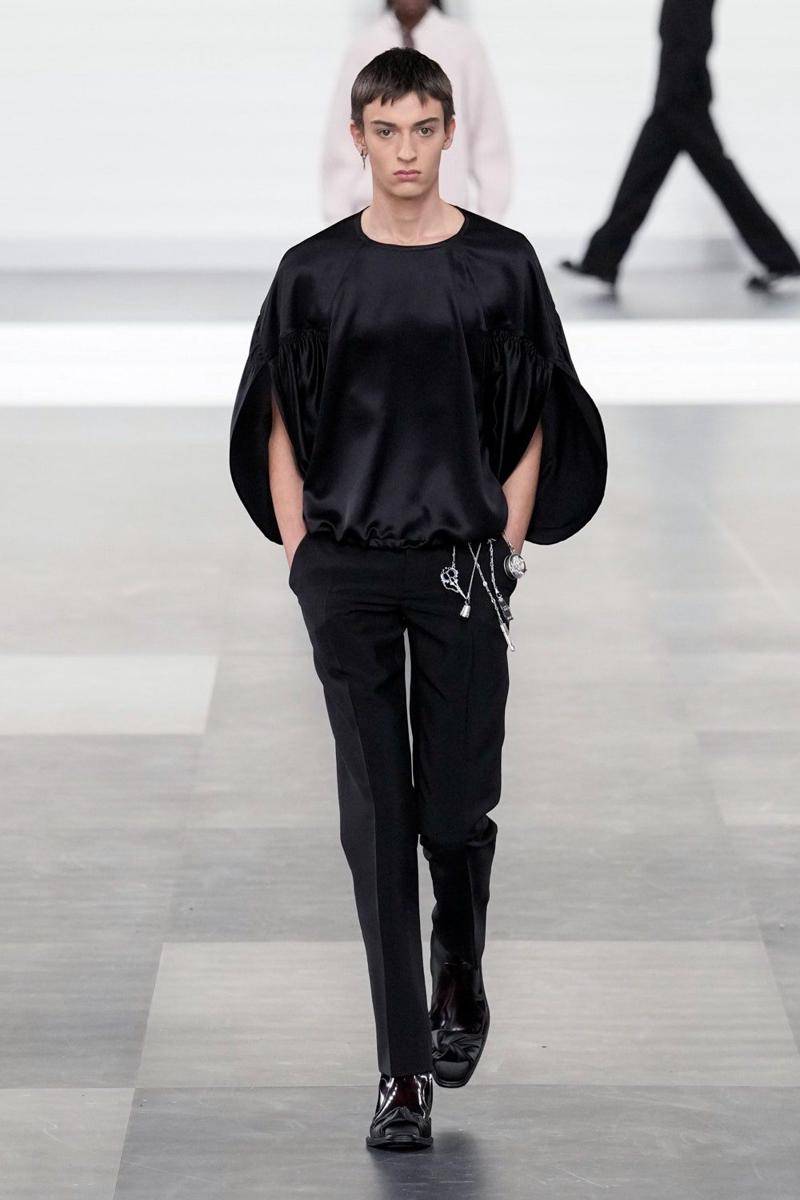 DIOR F/W 2025-26 di Paris Fashion Week Menswear (dok. Dior)