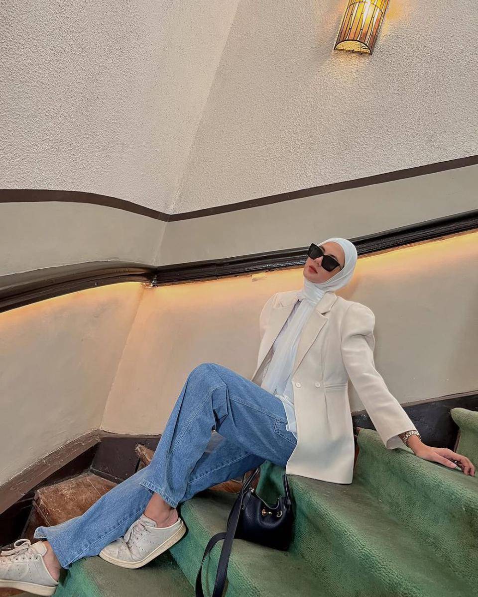 ide padu padan outerwear ala Paula Verhoeven (instagram.com/paula_verhoeven)