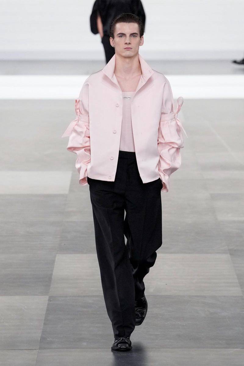 DIOR F/W 2025-26 di Paris Fashion Week Menswear (dok. Dior)