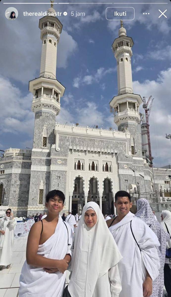 potret umrah Dian Sastro (Instagram.com/therealdisastr)