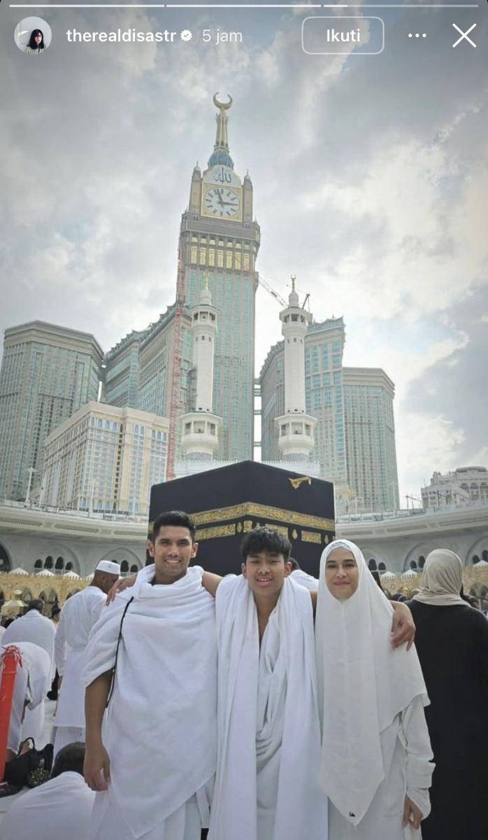 potret umrah Dian Sastro (Instagram.com/therealdisastr)