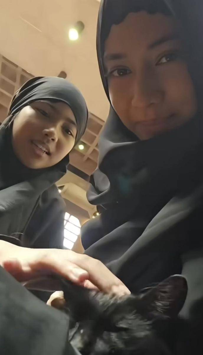 potret umrah Dian Sastro (Instagram.com/therealdisastr)