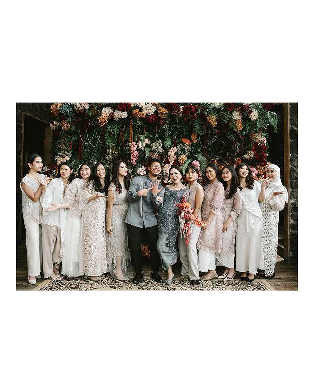 potret pertunangan Muhammad Sadam dan Gladys Victory (Instagram.com/sadam.jpg)