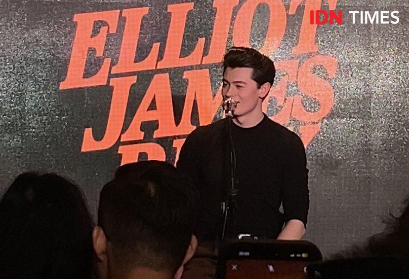 Pengalaman Elliot James Reay Cobain Jasuke dan Cilok Pertama Kali