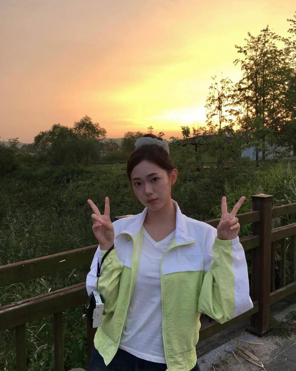 potret Kim Ji Woo (instagram.com/kzziwoo)