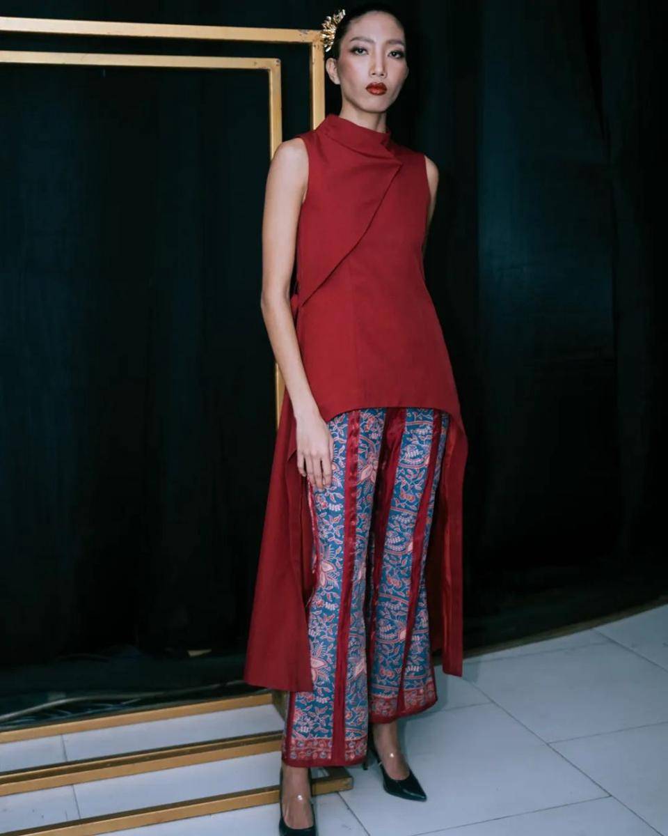 Tren Fashion 2025 Terinspirasi dari Tahun Ular Kayu (instagram.com/wilsenwillimofficial)