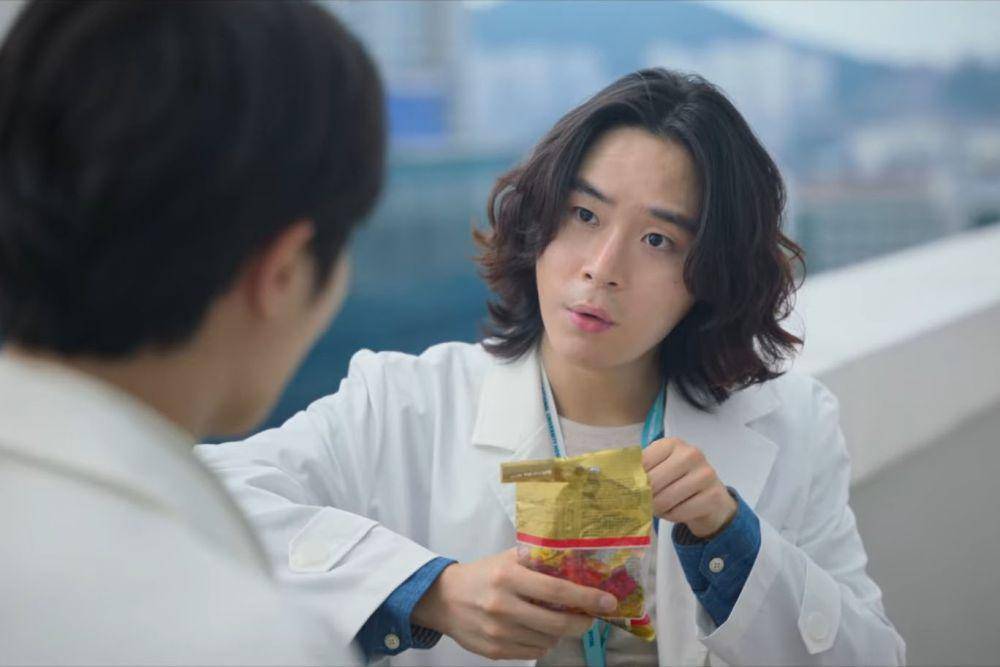 Karakter nakes pendukung di The Trauma Code: Heroes on Call (dok. Netflix/The Trauma Code: Heroes on Call)