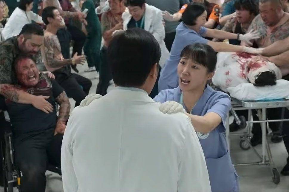Karakter nakes pendukung di The Trauma Code: Heroes on Call (dok. Netflix/The Trauma Code: Heroes on Call)