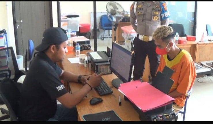 M saat menjalani pemeriksaan di Mapolresta Balikpapan. (Dok. Istimewa)