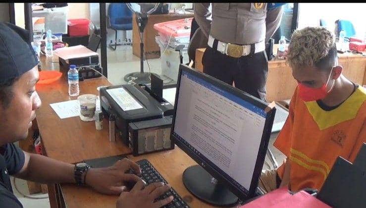 Tukang Cukur di Balikpapan Nyambi Jualan Sabu