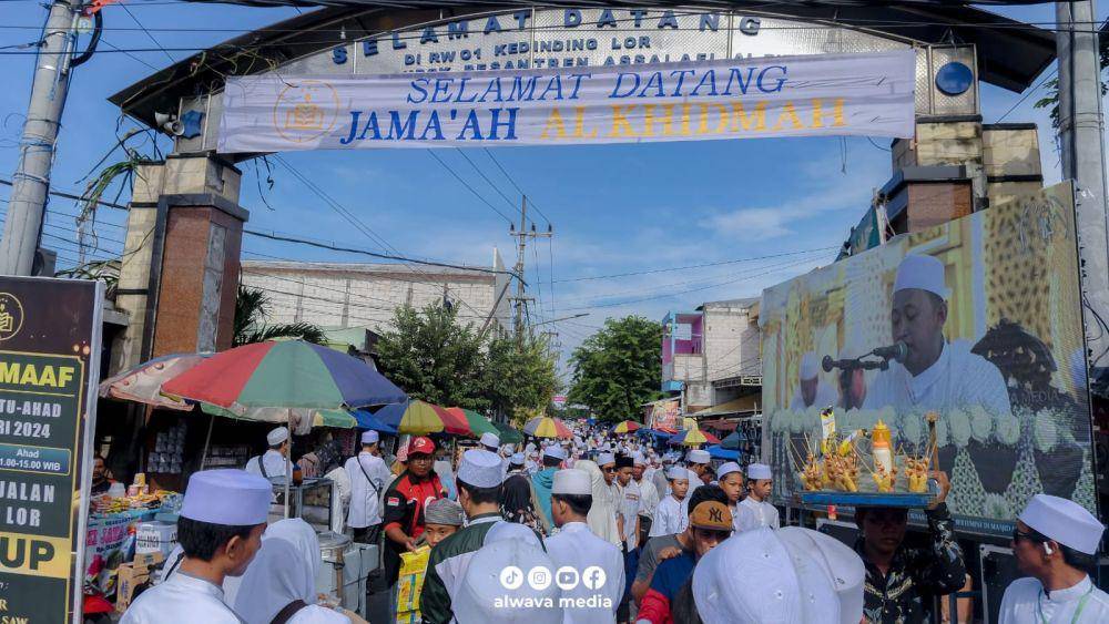 Ilustrasi - Pondok Pesantren (Ponpes) Assalafi Al Fithrah Surabaya kembali menggelar kegiatan tahunan Majlis Dzikir, Maulidurrasul SAW, dan Haul Akbar 2025. Dok. Istimewa