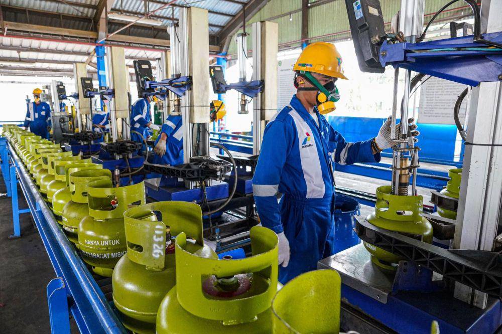 Untuk mengantisipasi peningkatan kebutuhan masyarakat selama libur nasional Isra Miraj dan Imlek, PT Pertamina Patra Niaga menyalurkan tambahan fakultatif LPG 3 kg secara nasional dengan total lebih dari 9 juta tabung. (Dok. Pertamina)