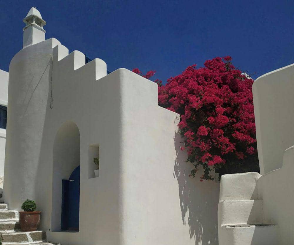 ilustrasi rumah ala Mediterania (pexels.com/Marina Kamilaki)