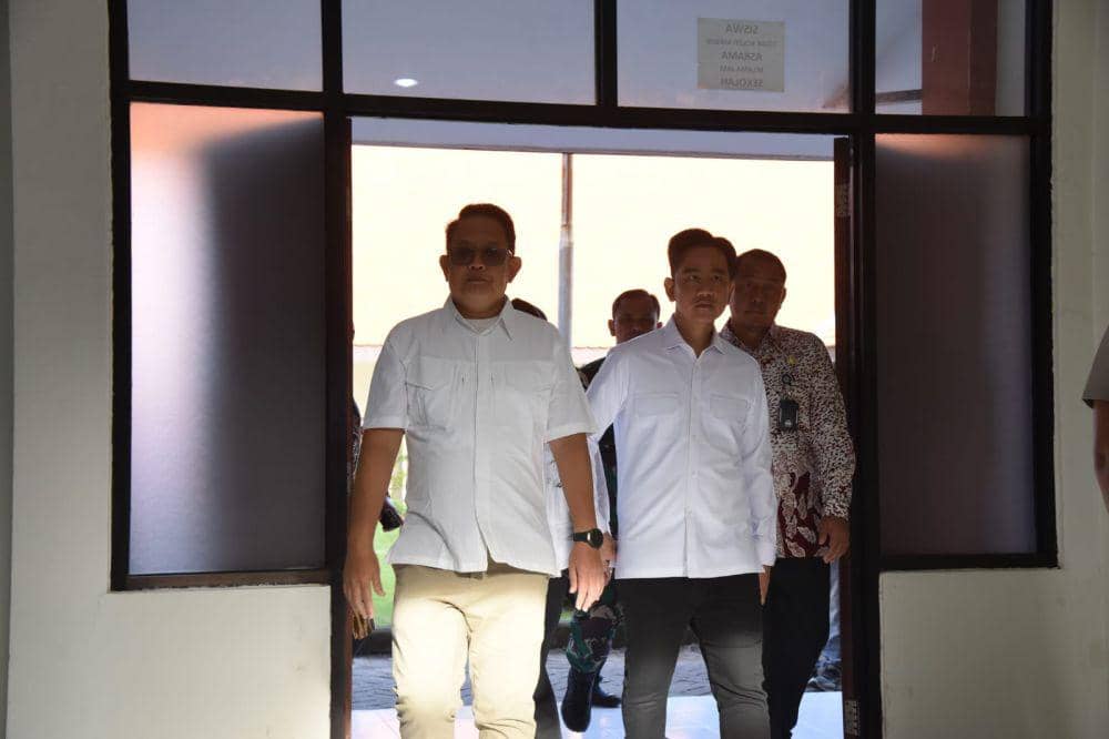 Gibran Temukan Alat dan Fasilitas Tak Standar di Smanor Sidoarjo