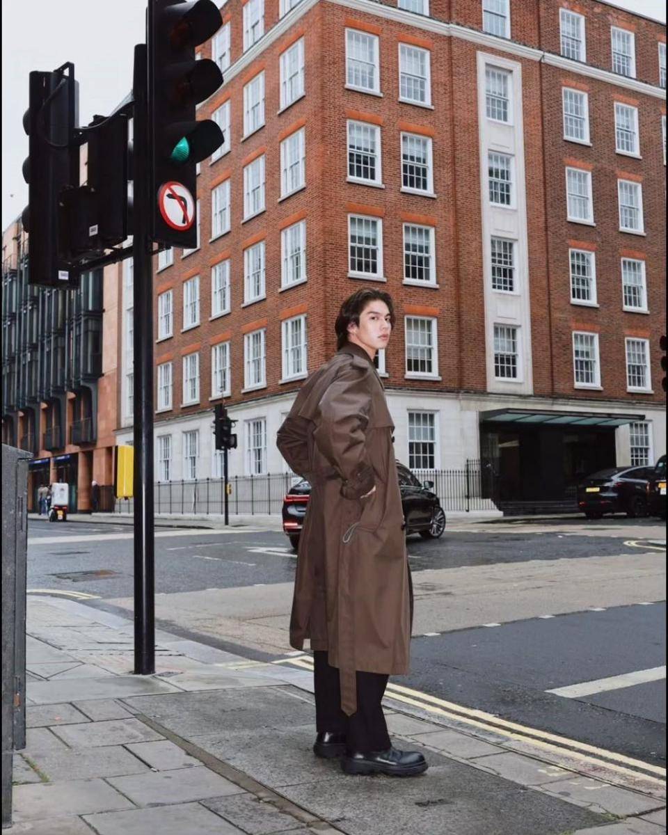 ragam street style ala Bright Vachirawit (instagram.com/bbrightvc)