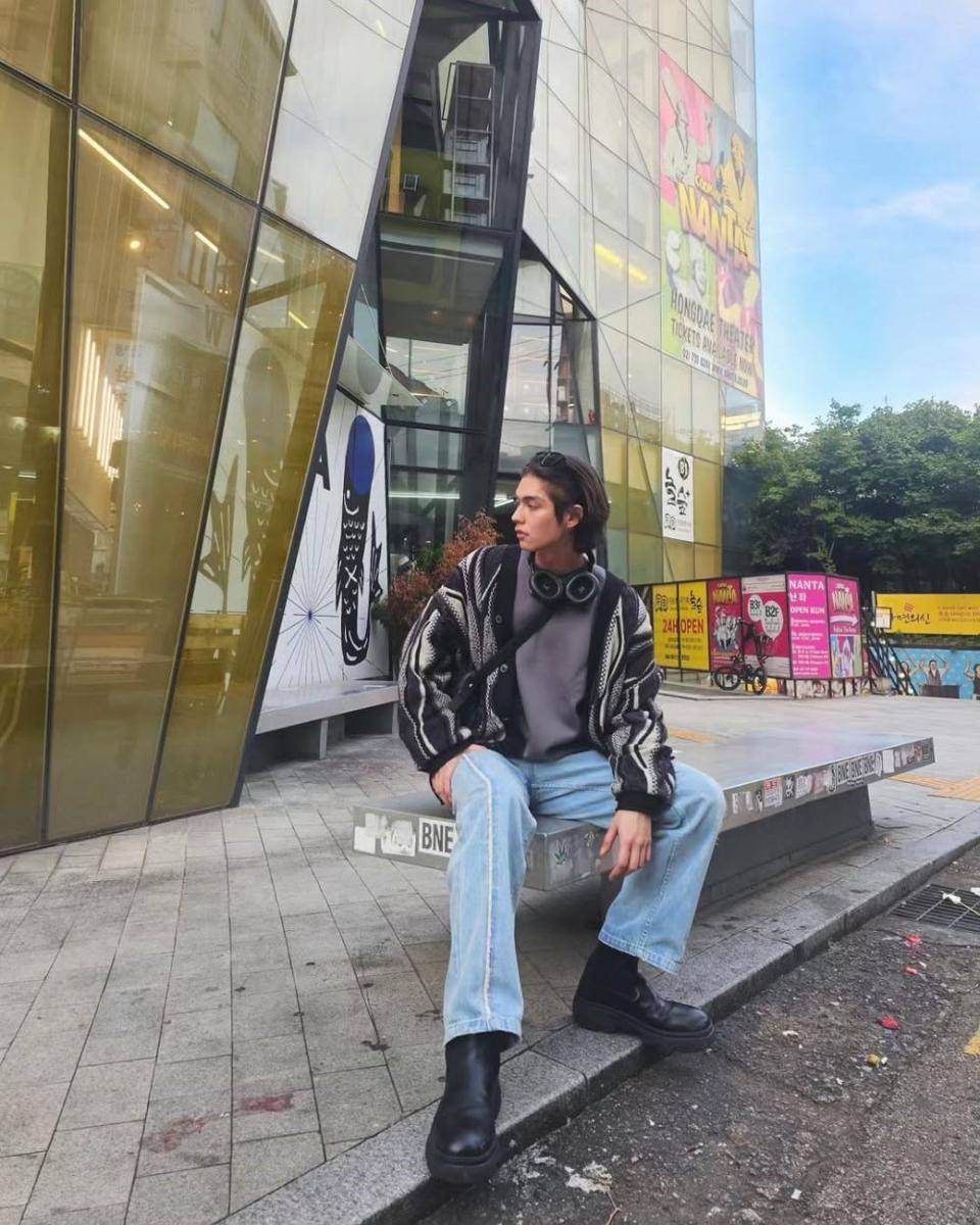 ragam street style ala Bright Vachirawit (instagram.com/bbrightvc)